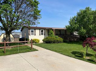 6 Oak Glen Dr, Delaware, OH 43015