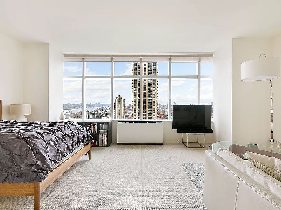 1st image of 160 W 66th St APT 36C