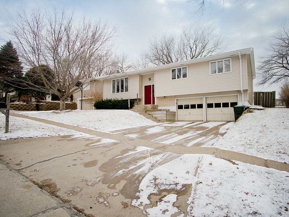 1st image of 3305 S Nicollet St