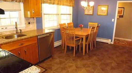 4th image of 63 Duxbury Dr
