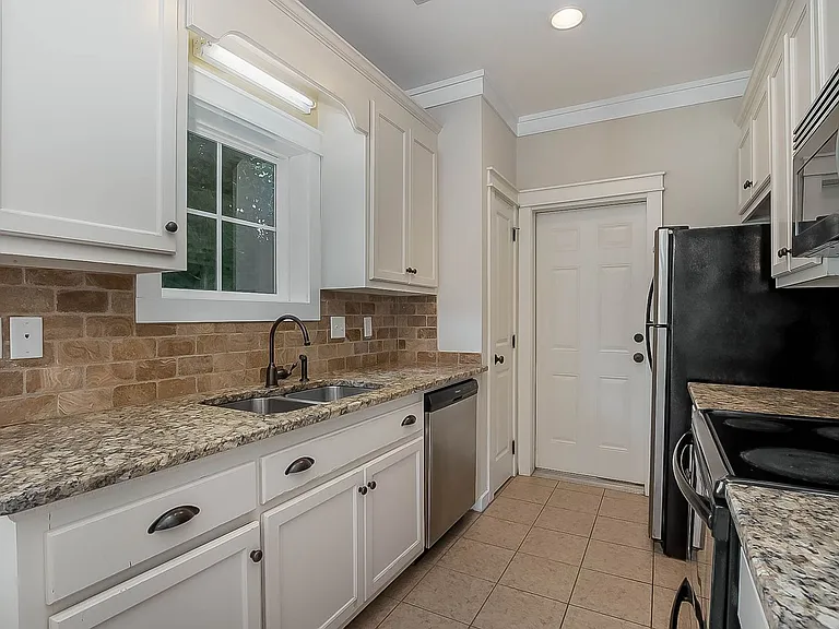 917 Homewood Dr #1 — Photo 10