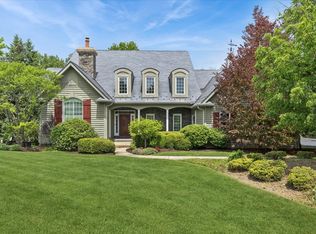 1546 Bobolink Cir, Woodstock, IL 60098