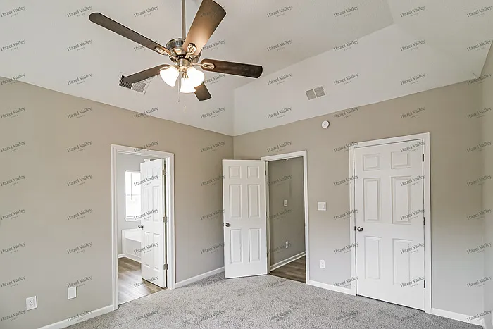 4381 Ward Bluff Ct — Photo 8