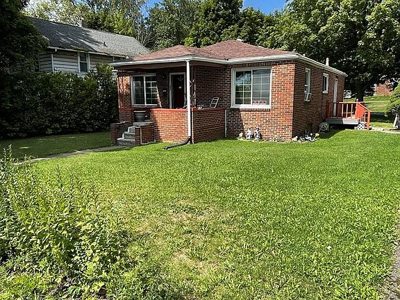5th image of 483 Grace St