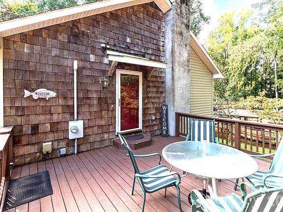 3rd image of 746 Springwood Dr