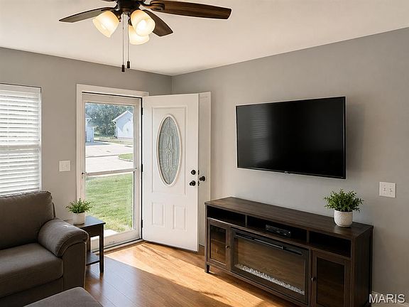 2nd image of 405 Ackerman Pl