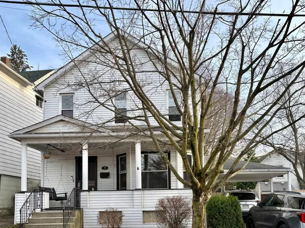 70 8th Ave, Carbondale, PA 18407