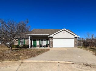 15809 Tamarack Ln, Saint Robert, MO 65584