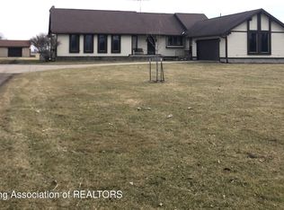 577 S Dietz Rd, Webberville, MI 48892
