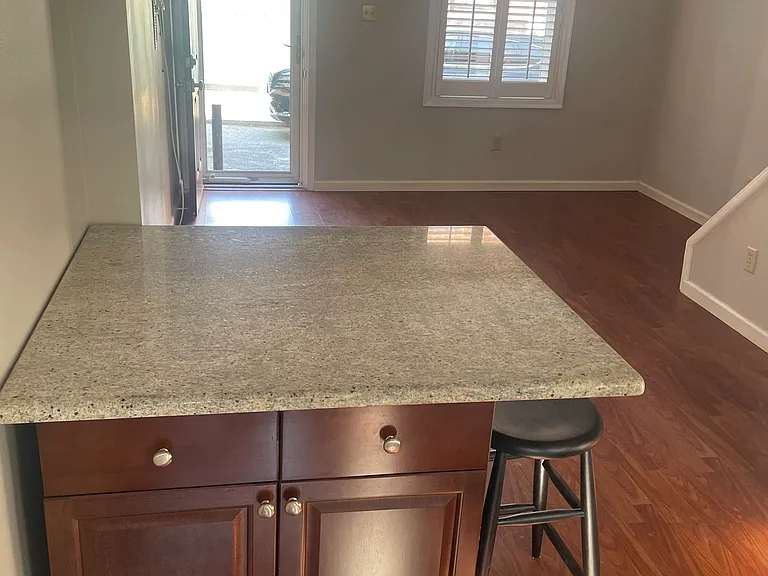 118 Titan St — Photo 27