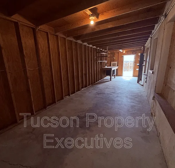 3350 N Chapel Ave — Photo 4