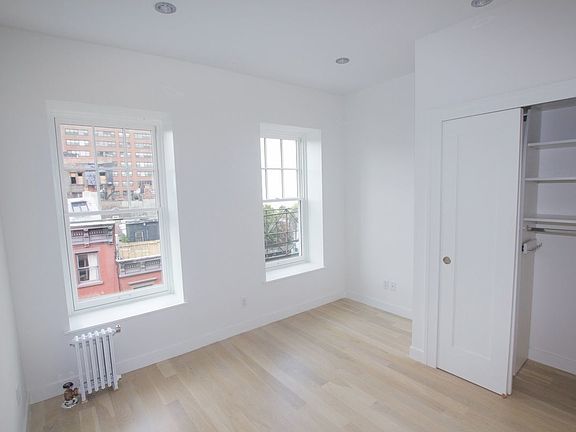 4th image of 181 Waverly Pl APT 5A