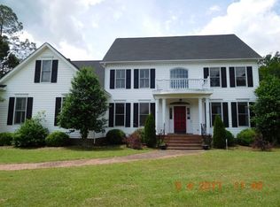 1104 Perry Woods Pl, Kinston, NC 28501