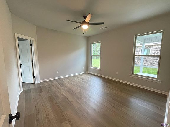 4th image of 23480 Conifer Dr