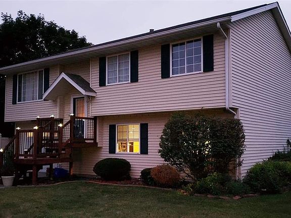 3rd image of 40 Hawthorne Pl