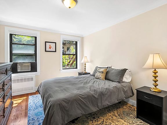 5th image of 245 Bennett Ave APT 4B