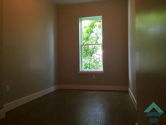 Rented by EXR | media 55