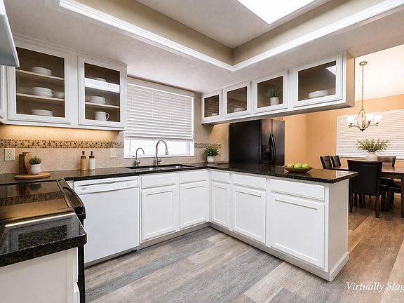 5th image of 11623 Lennington Ln