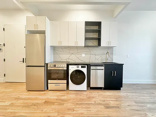 Rented by Doorway NYC, LLC | media 9