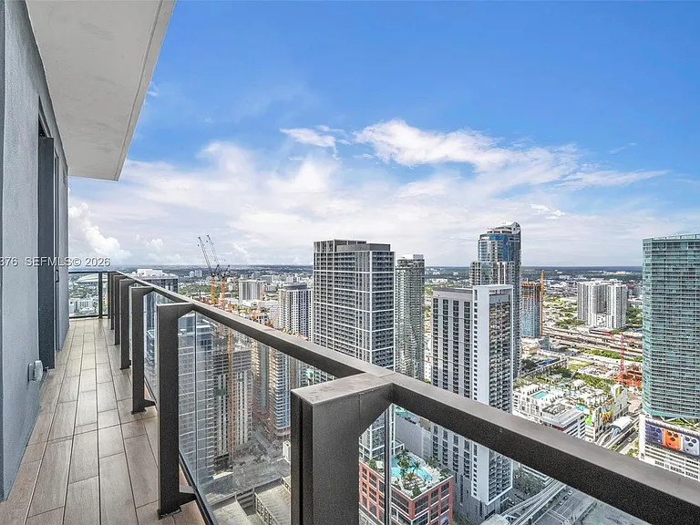 398 NE 5th St #Penthouse 4701 — Photo 34