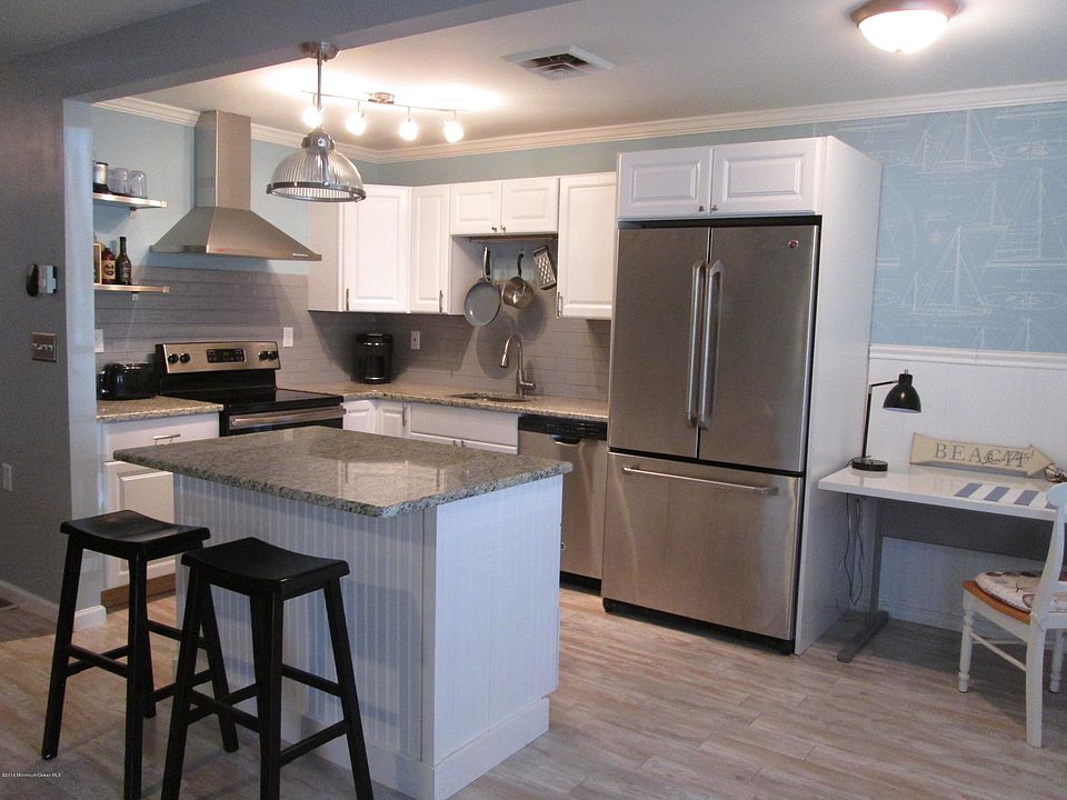 1st image of 217 Buckingham Court #C