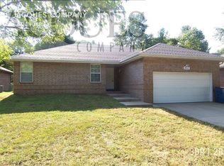 4315 S Roanoke Ave, Springfield, MO 65810