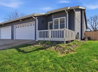 1020 Laesch Ave APT A, Bloomington, IL 61704