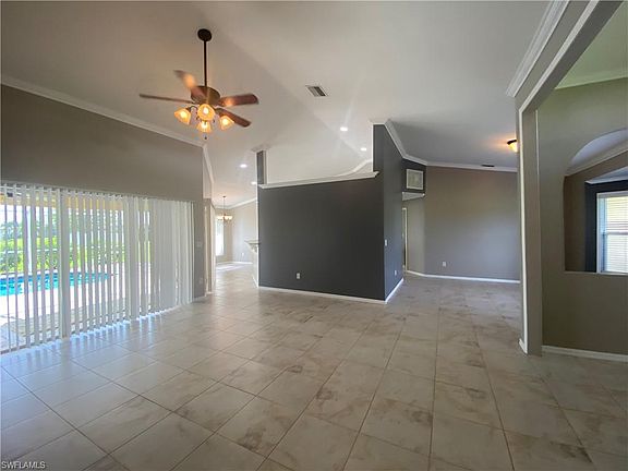 4th image of 1225 NE 1st Pl