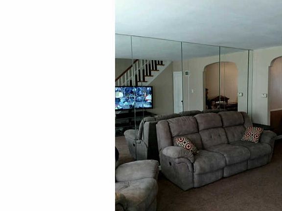 2nd image of 6614 Tackawanna St