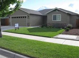 2219 Manchester Dr, Medford, OR 97501
