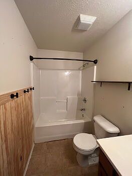 3rd image of 160 Cedar Wood Ave