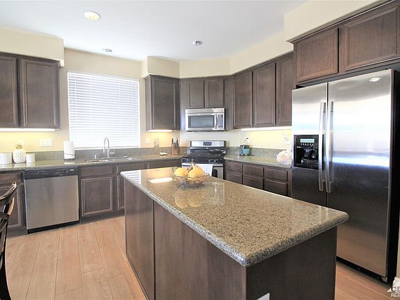 3rd image of 80045 Peak Forest Dr