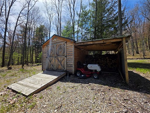 5th image of 4408 Bush Hill Rd