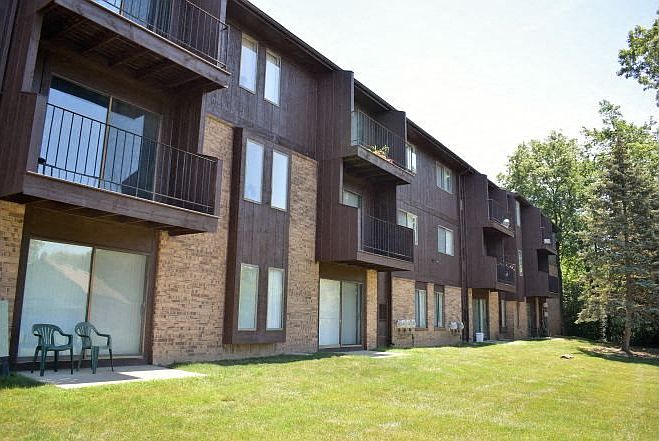 Maple Place Apartments in Southfield MI