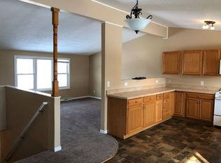 404 8th Ave, Colona, IL 61241