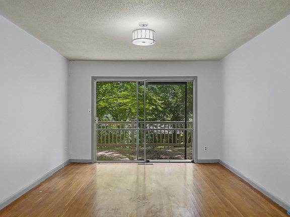 4th image of 6001 Cowin Dr NW