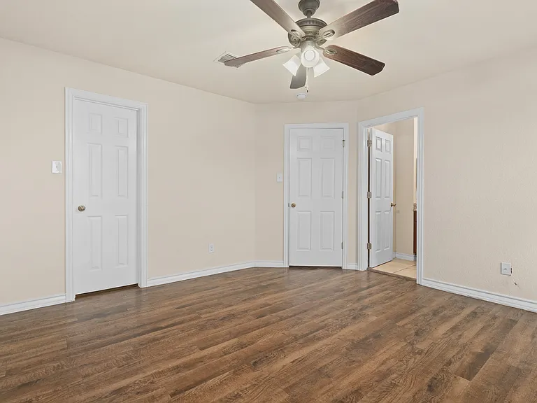 4917 Appleseed Ct — Photo 13