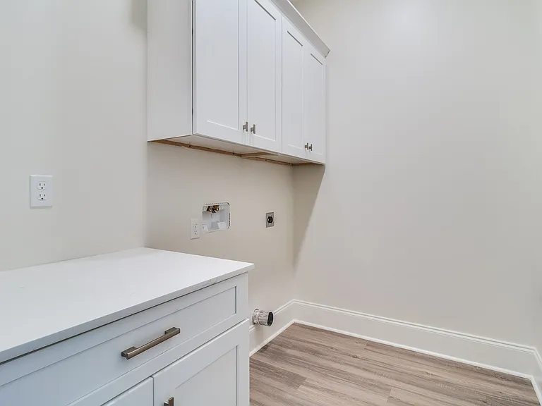 102 Perth Pl — Photo 79