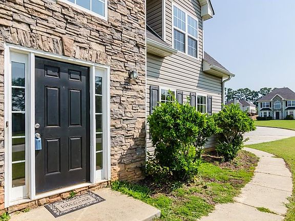 3rd image of 4113 Lakewater Cir