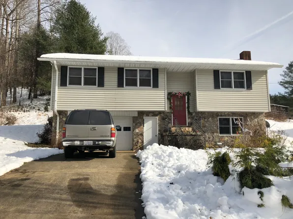 1347 Flowers Branch Rd, Deep Gap, NC 28618