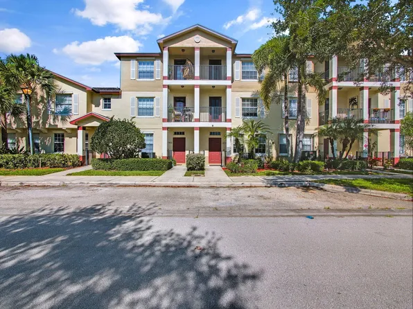 1898 SE Interlachen Drive, Port St Lucie, FL 34952