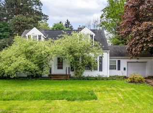 2376 Burnham Rd, Akron, OH 44333