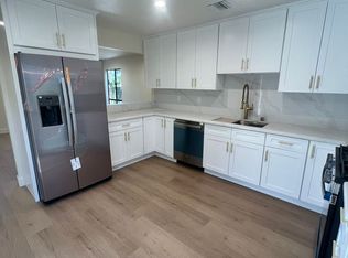 889 Shadow Lake Dr, Thousand Oaks, CA 91360