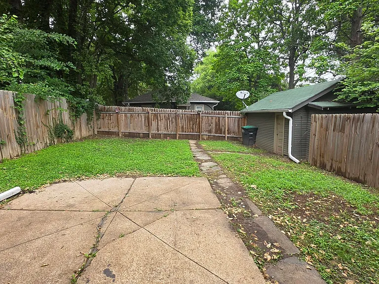 4640 Cuming St — Photo 9