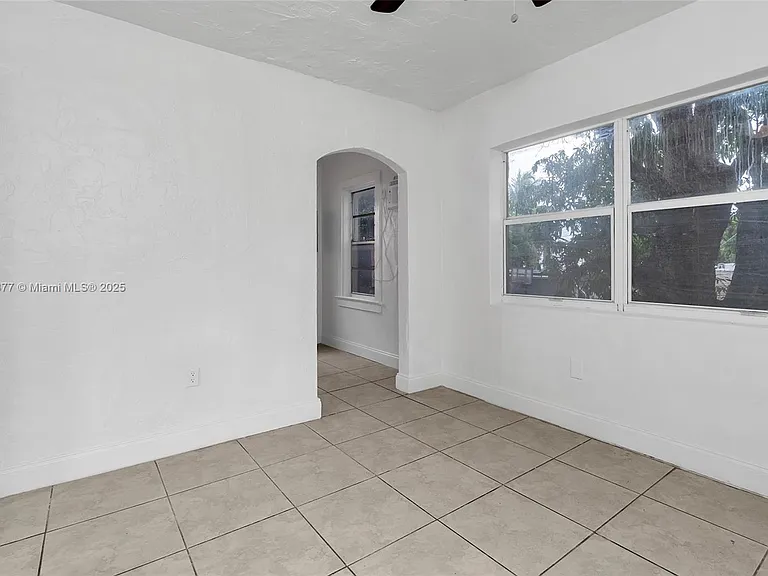 1137 NW 29th Ter #1130 — Photo 18