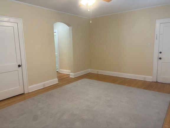 2nd image of 116 W Walnut St APT 9
