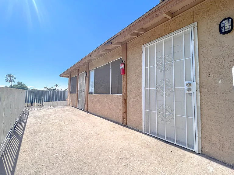 3363 W Harmont Dr #3 — Photo 10