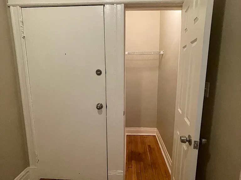 7556 S Langley Ave #1 — Photo 10