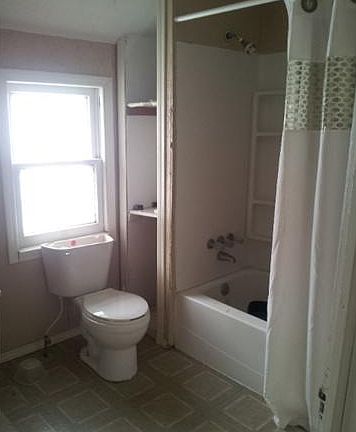 4th image of 930 Homer Ave