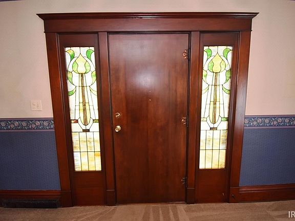 3rd image of 304 N Glick St